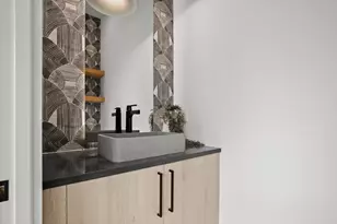 2215 S 3rd St, Austin, TX 78704 - Photo 18