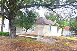 109 Davis Dr, Thorndale, TX 76577 - Photo 2