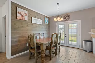 1131 E Fannin St, Luling, TX 78648 - Photo 12