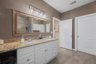 1131 E Fannin St, Luling, TX 78648 - Photo 18