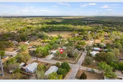 1131 E Fannin Street, Luling, TX 78648 - Photo 28