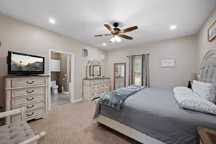 1131 E Fannin St, Luling, TX 78648 - Photo 14