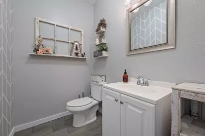 1131 E Fannin Street, Luling, TX 78648 - Photo 20