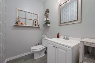 1131 E Fannin St, Luling, TX 78648 - Photo 20