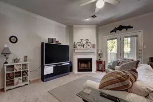 609 E 49th St, Austin, TX 78751 - Photo 2