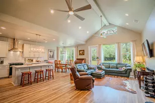 2320 Kellie Brooke Rd, Spicewood, TX 78669 - Photo 6
