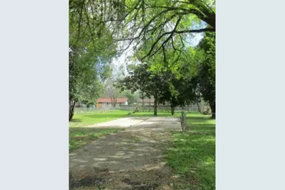 302 Linda Drive, San Marcos, TX 78666 - Photo 1