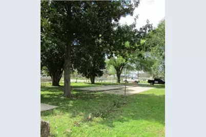 302 Linda Drive, San Marcos, TX 78666 - Photo 2