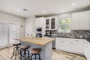 2325 Golden Gate Park, Austin, TX 78732 - Photo 8