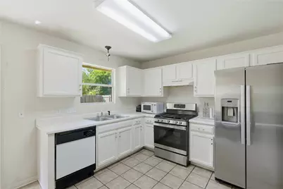 310 Raintree Drive, Georgetown, TX 78626 - Photo 2