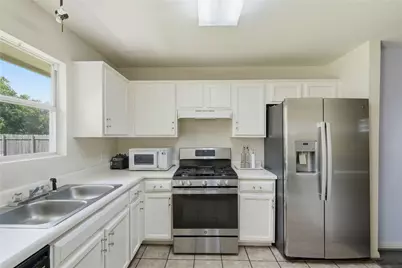 310 Raintree Drive, Georgetown, TX 78626 - Photo 6