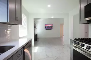 11614 Pearwood Pl, Austin, TX 78758 - Photo 10