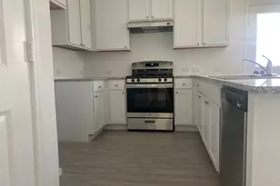 7102 Satellite Wy, San Antonio, TX 78252 - Photo 2