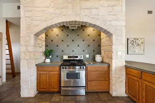 101 Maheo Way, Dripping Springs, TX 78620 - Photo 14