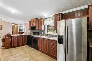 716 W County Road 109 Rd, Leesville, TX 78122 - Photo 14
