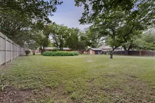11903 Mustang Chase, Austin, TX 78727 - Photo 38