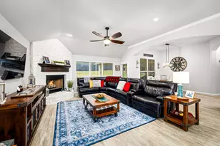 861 Santa Cruz Ln, New Braunfels, TX 78132 - Photo 14