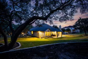 861 Santa Cruz Ln, New Braunfels, TX 78132 - Photo 4