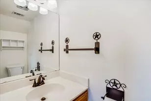 105 Fallbrook Ct, Lakeway, TX 78734 - Photo 16