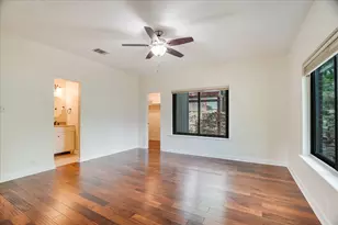 105 Fallbrook Ct, Lakeway, TX 78734 - Photo 12