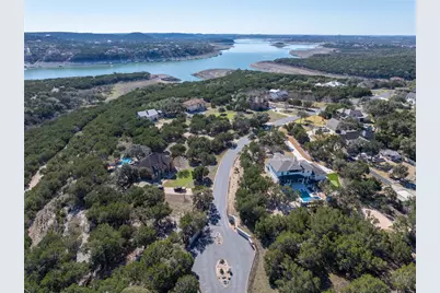8211 Moon Rise Trail, Jonestown, TX 78645 - Photo 4