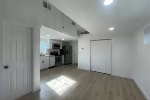 1403 Newfield Ln, Austin, TX 78703 - Photo 8