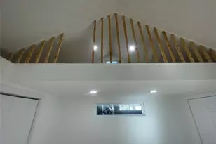 1403 Newfield Ln, Austin, TX 78703 - Photo 6