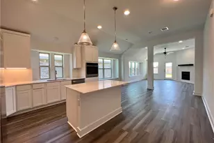 577 Elm Green St, Hutto, TX 78634 - Photo 12