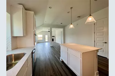 577 Elm Green Street, Hutto, TX 78634 - Photo 8