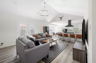 6305 Craigwood Cir, Austin, TX 78725 - Photo 4