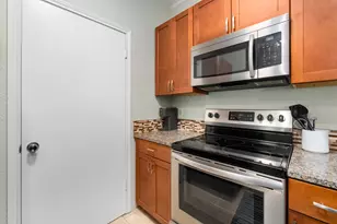 802 S 1st St, Austin, TX 78704 - Photo 8