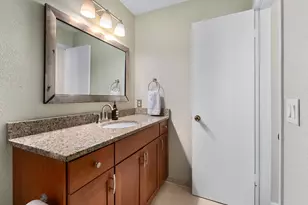 802 S 1st St, Austin, TX 78704 - Photo 16