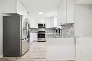 7302 Meadowood Dr Dr, Austin, TX 78723 - Photo 12