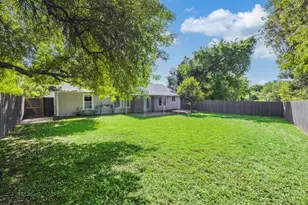 7302 Meadowood Dr, Austin, TX 78723 - Photo 26