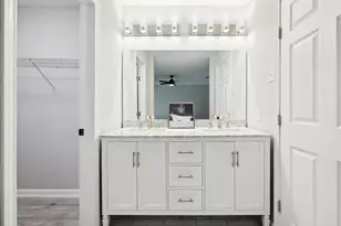 7302 Meadowood Dr Dr, Austin, TX 78723 - Photo 14