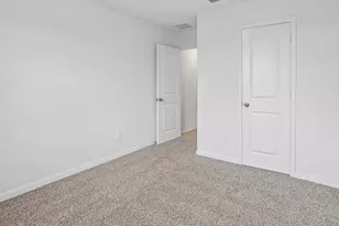 25525 Farmers Crop Ln, Elgin, TX 78621 - Photo 10