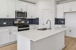 25525 Farmers Crop Ln, Elgin, TX 78621 - Photo 28