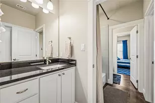 802 Wilkes St, Smithville, TX 78957 - Photo 18