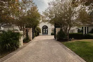 6505 W Courtyard Dr, Austin, TX 78730 - Photo 10