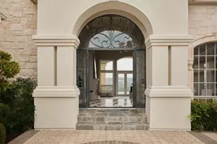 6505 W Courtyard Dr, Austin, TX 78730 - Photo 10