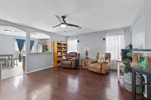 128 Steven St, Hutto, TX 78634 - Photo 4