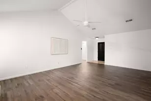 4822 Transit Cir, Austin, TX 78727 - Photo 8