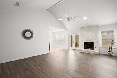 4822 Transit Circle, Austin, TX 78727 - Photo 10