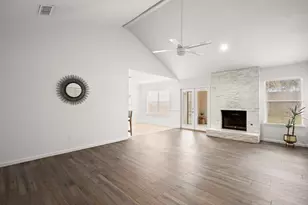 4822 Transit Cir, Austin, TX 78727 - Photo 10