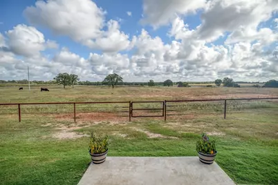 3553 Hunt Lane, Waelder, TX 78959 - Photo 36