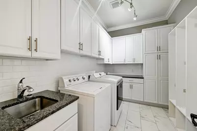 7805 Bettis Trophy Drive, Austin, TX 78739 - Photo 16