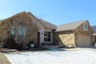 220 Tahitian Dr, Bastrop, TX 78602 - Photo 2