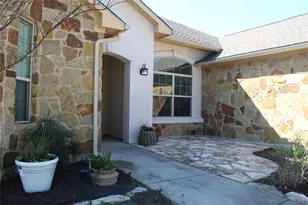 220 Tahitian Dr, Bastrop, TX 78602 - Photo 4