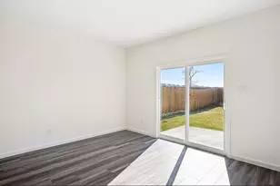 14613 Sage Bloom Ln, Elgin, TX 78621 - Photo 8