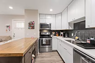 935 La Posada Dr, Austin, TX 78752 - Photo 2